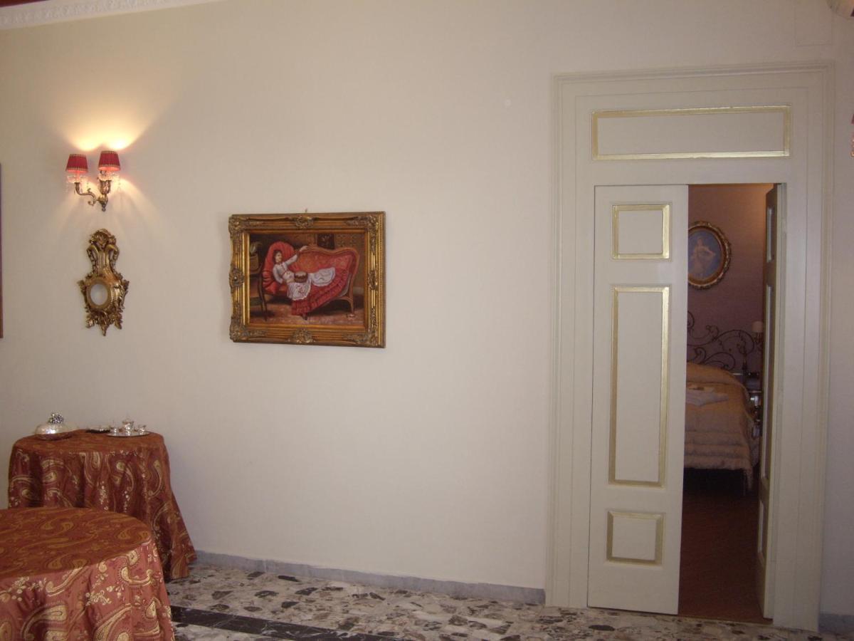 Executive L'Orangerie Bb Hotel Bari Buitenkant foto